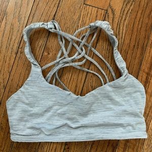 Lululemon free to be sports bra size 4